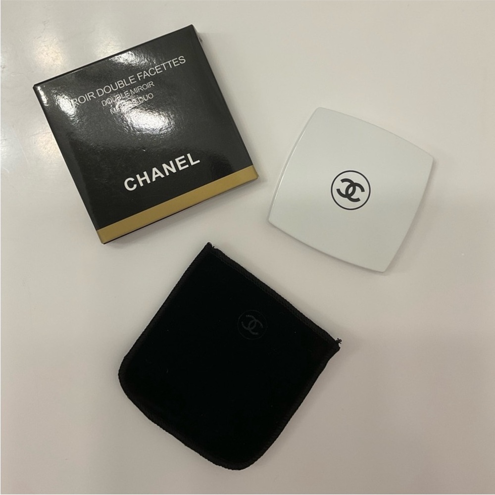 NIB CHANEL White Compact Mirror with Black Logo and Pouch